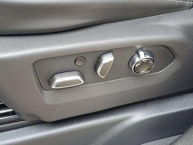 2026 GMC Yukon Denali Ultimate - Photo 7