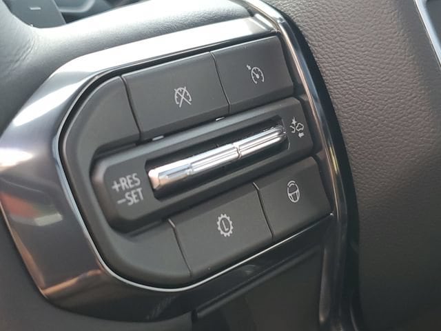 2026 GMC Yukon Denali Ultimate - Photo 12