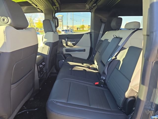 2026 GMC HUMMER EV 2X - Photo 30