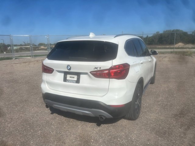 2017 Bmw X1 XDrive28i photo 2