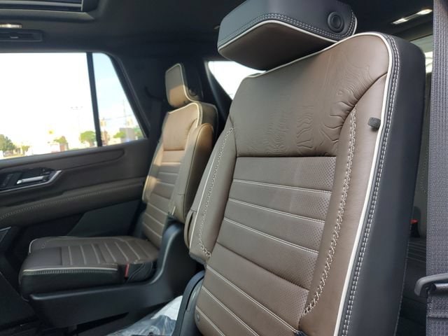 2026 GMC Yukon Denali Ultimate - Photo 30