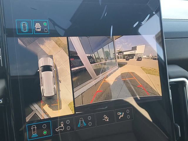 2026 GMC Yukon Denali Ultimate - Photo 17