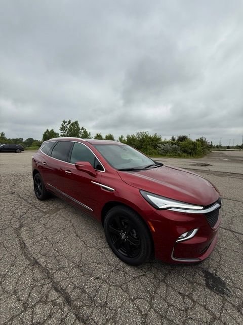 2024 Buick Enclave Essence AWD's photo