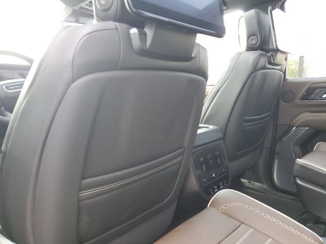 2026 GMC Yukon Denali Ultimate - Photo 31