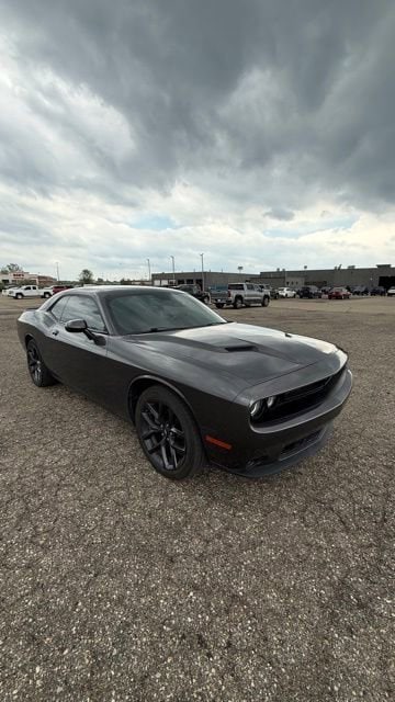 2021 Dodge Challenger SXT Auto's photo