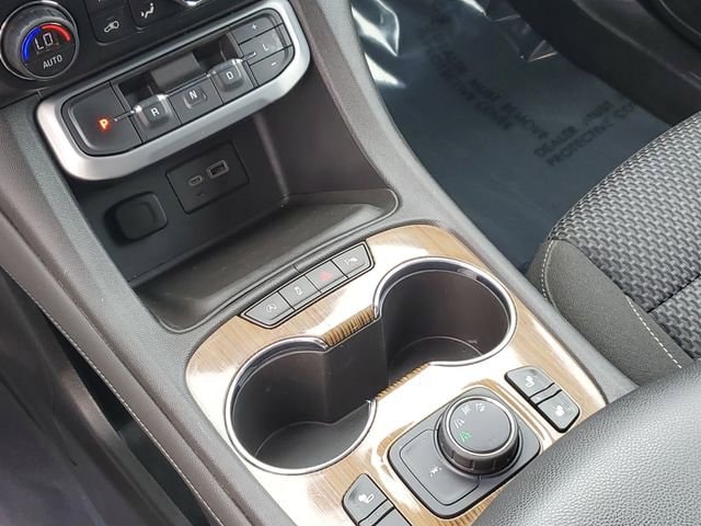 2021 GMC Acadia SLE - Photo 18