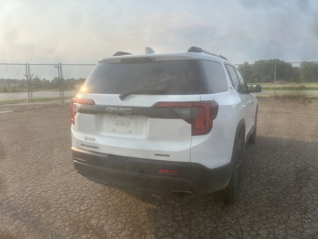 2023 Gmc Acadia SLE photo 3