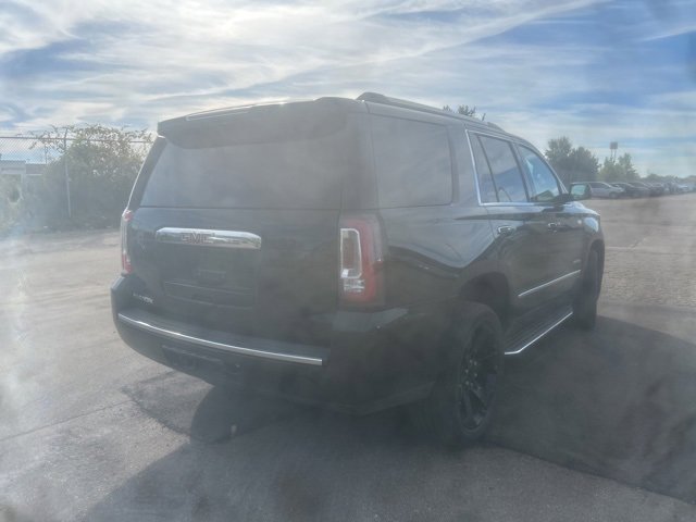2017 Gmc Yukon Denali photo 2