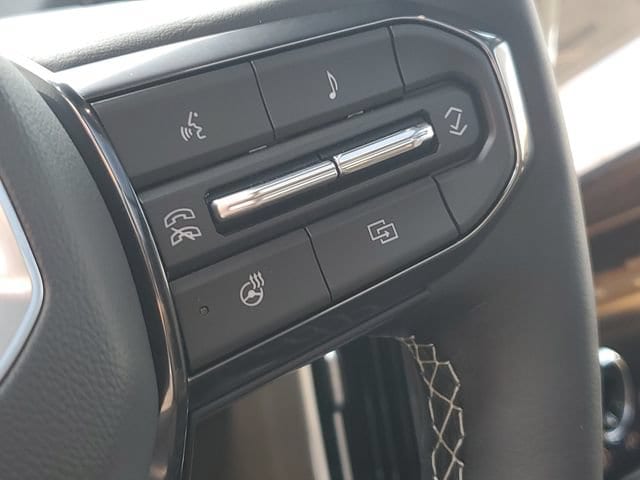 2026 GMC Yukon Denali Ultimate - Photo 13