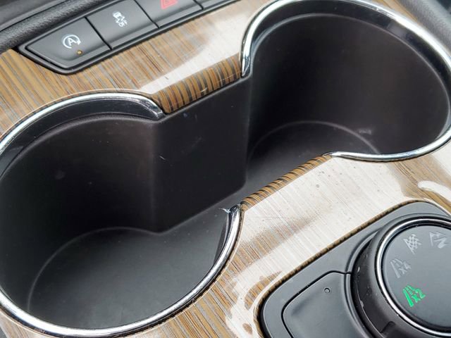 2021 GMC Acadia SLE - Photo 17