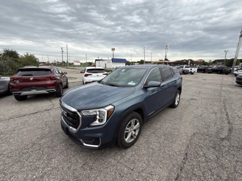 Used 2024 GMC Terrain SLE SUV