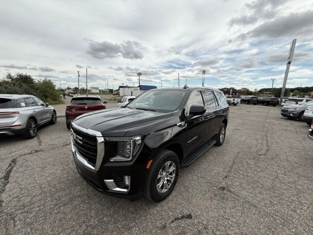 Used 2023 GMC Yukon SLE SUV