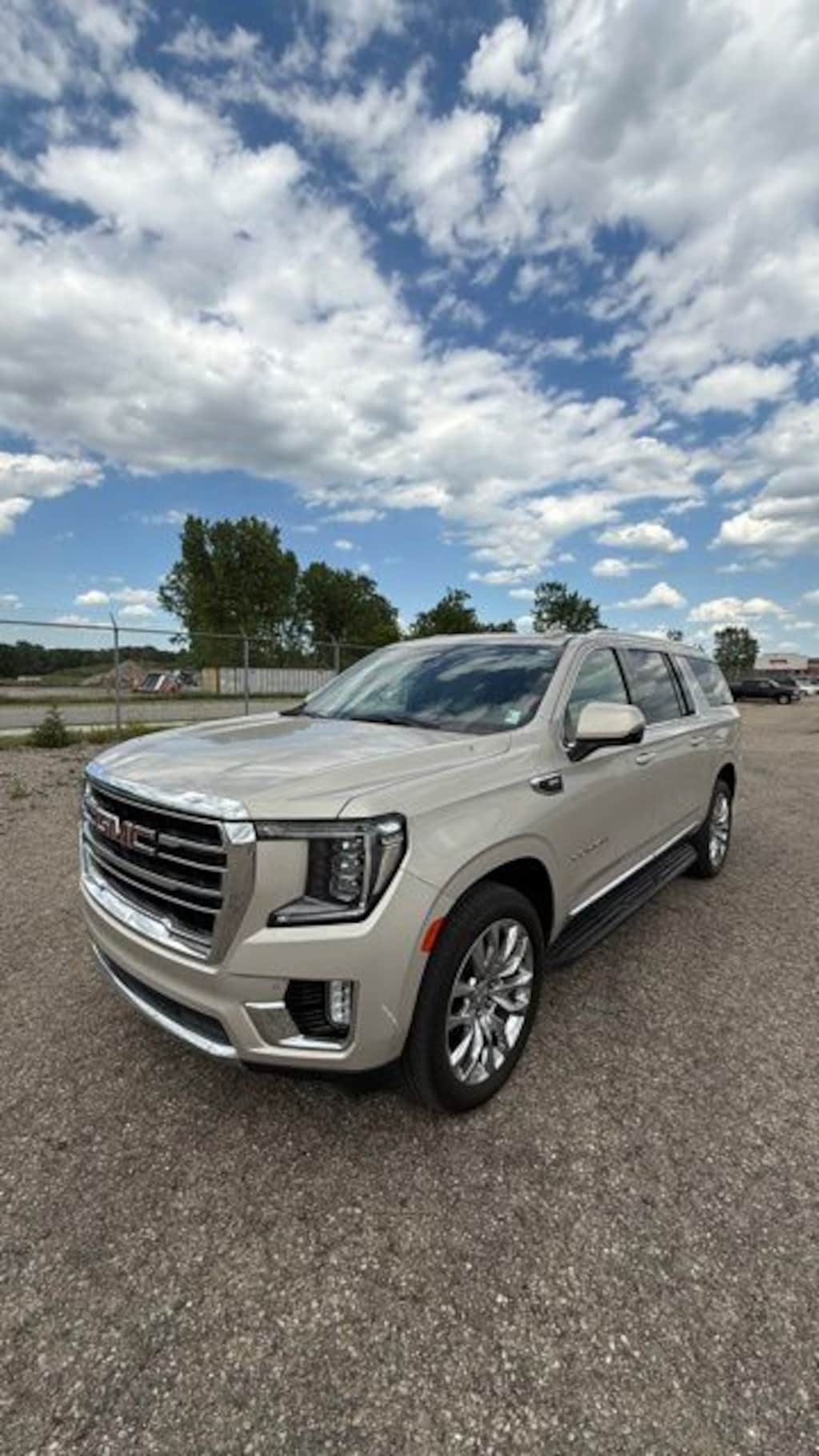 Used 2021 GMC Yukon XL SLT SUV