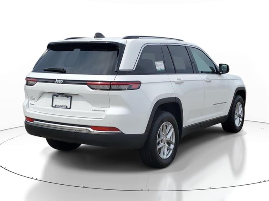 Used 2023 Jeep Grand Cherokee Laredo SUV