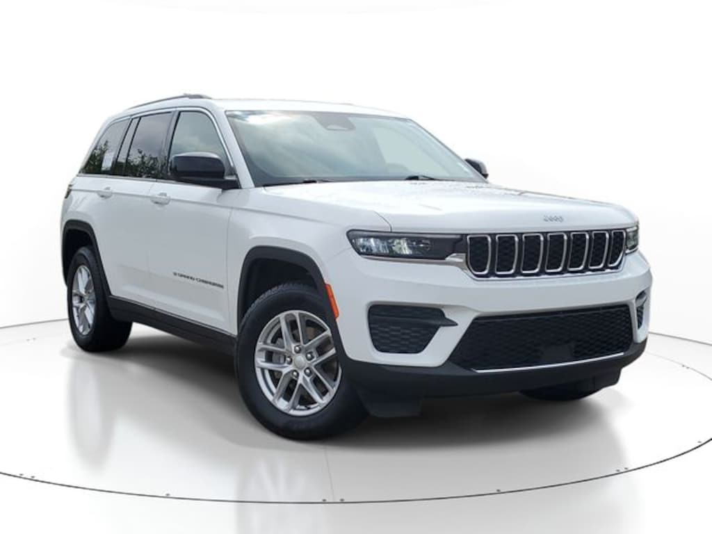 Used 2023 Jeep Grand Cherokee Laredo SUV