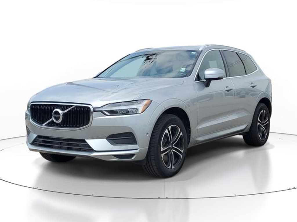 Used 2018 Volvo XC60 T6 AWD Momentum SUV