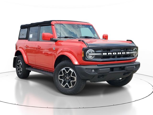 2023 Ford Bronco Outer Banks SUV