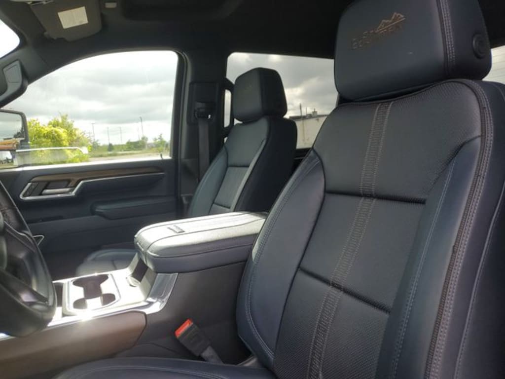 Used 2025 Chevrolet Silverado 2500 HD High Country Truck Crew Cab