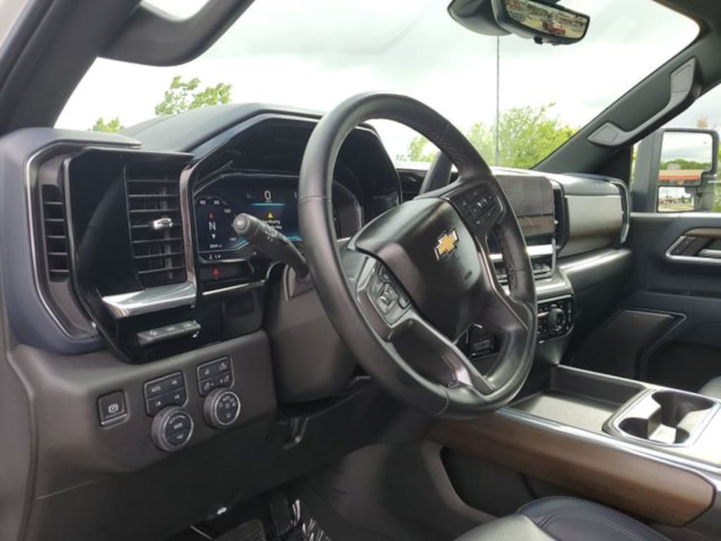 Used 2025 Chevrolet Silverado 2500 HD High Country Truck Crew Cab