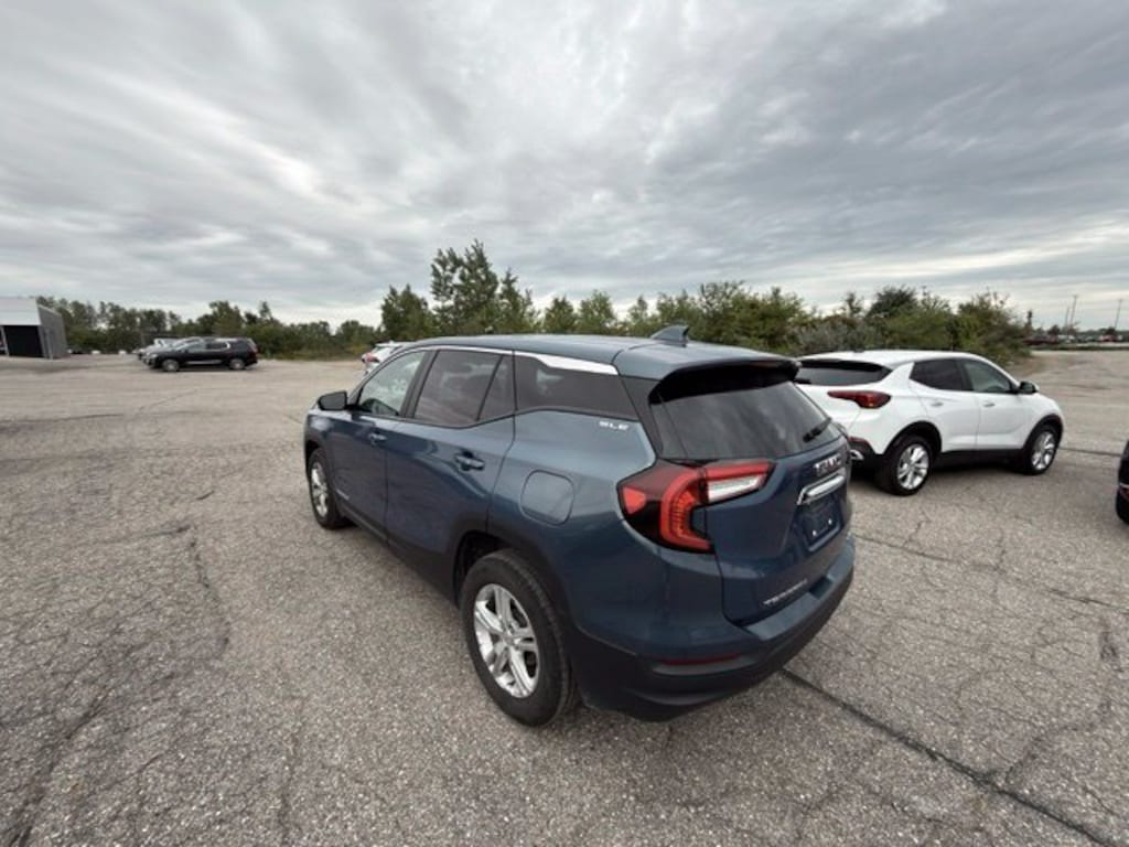 Used 2024 GMC Terrain SLE SUV
