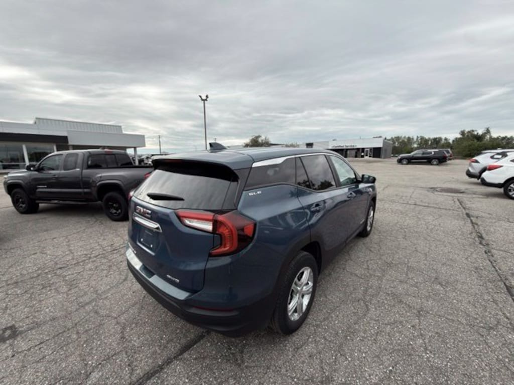 Used 2024 GMC Terrain SLE SUV