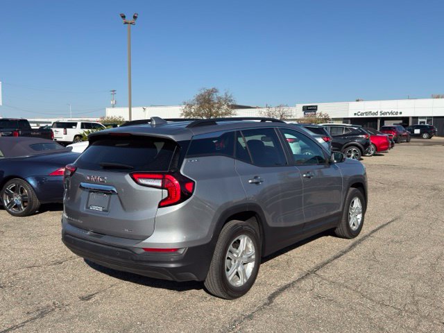 Used 2024 GMC Terrain SLE SUV