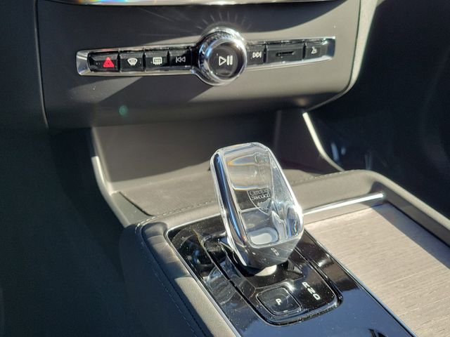 2026 Volvo XC90 Ultra - Photo 28