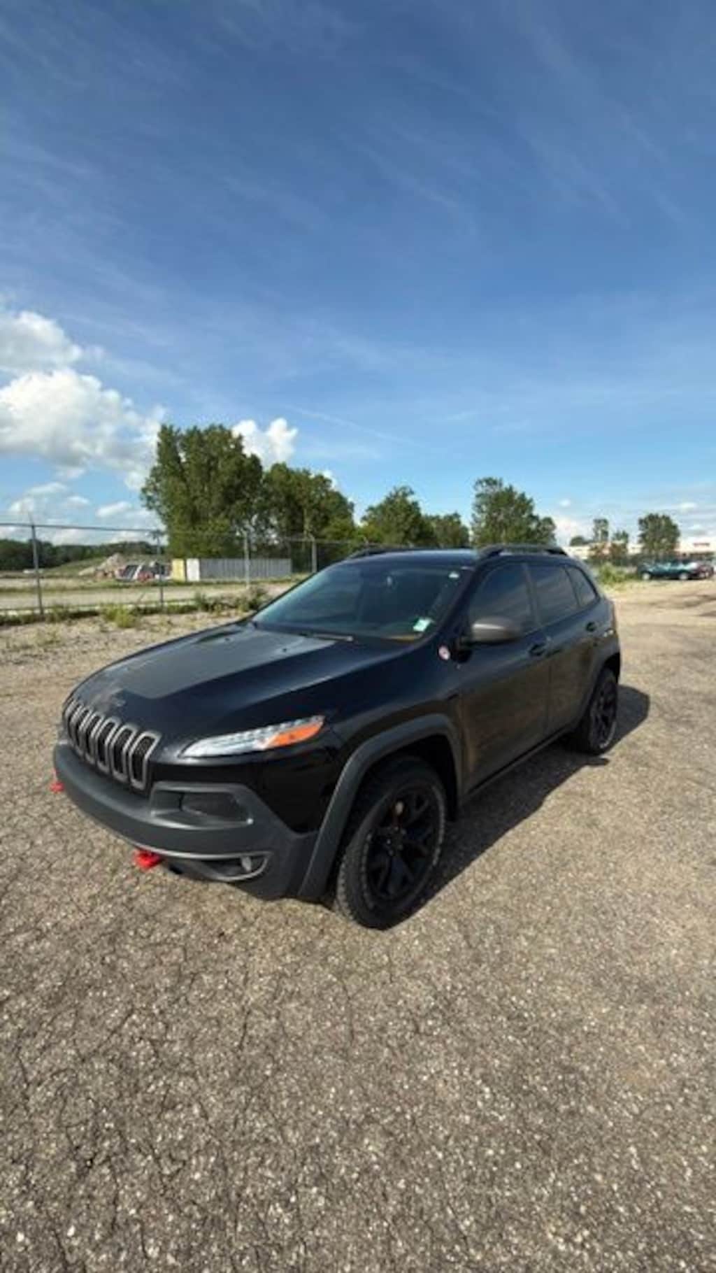 Used 2016 Jeep Cherokee Trailhawk 4x4 SUV