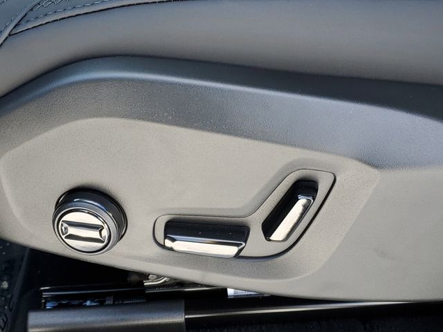 2026 Volvo XC90 Plus - Photo 7