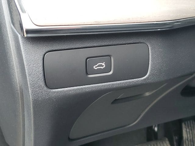 2026 Volvo XC90 Plus - Photo 9