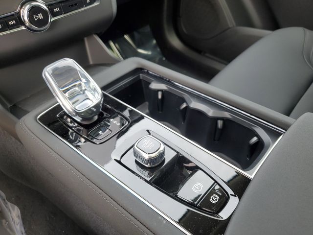 2026 Volvo XC90 Plus - Photo 21
