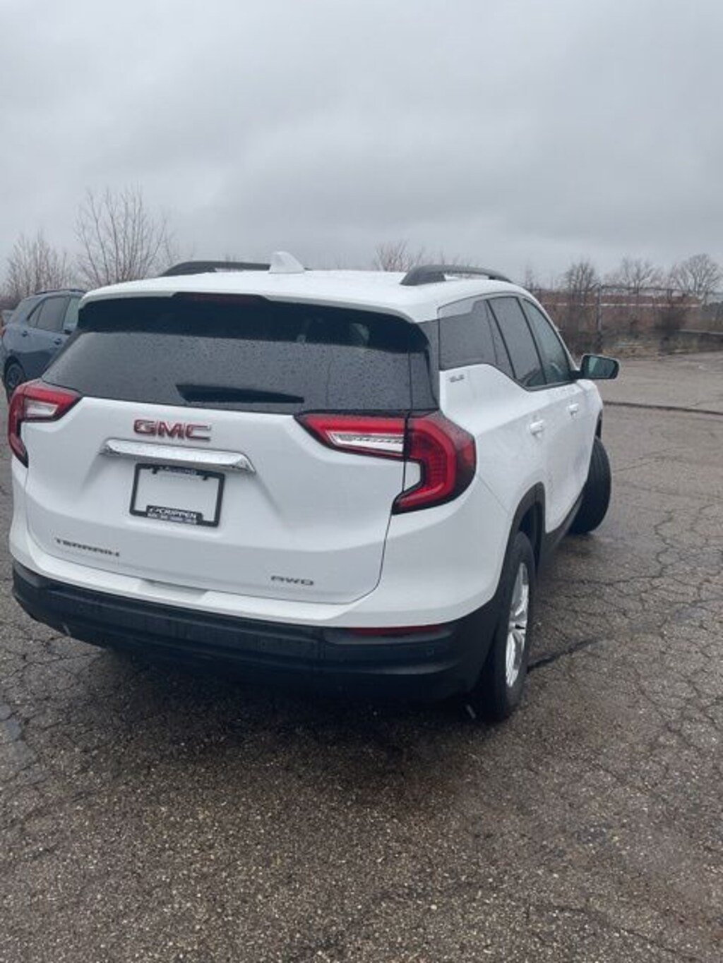 Used 2024 GMC Terrain SLE SUV