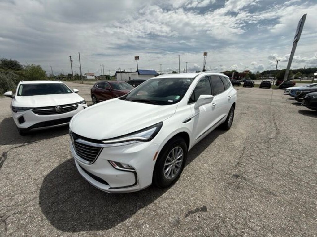 Used 2024 Buick Enclave Essence SUV