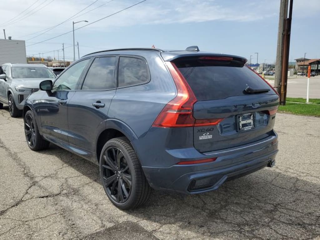 New 2026 Volvo XC60 B5 Ultra Black Edition SUV