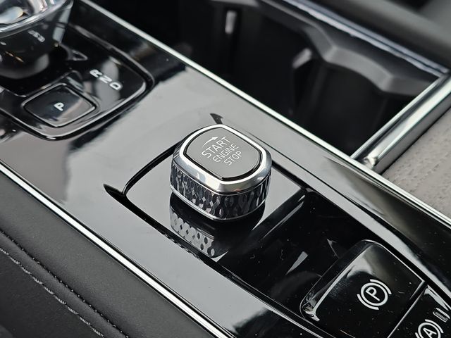 2026 Volvo XC90 Ultra - Photo 17