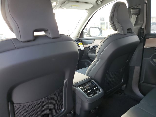 2026 Volvo XC90 Plus - Photo 28