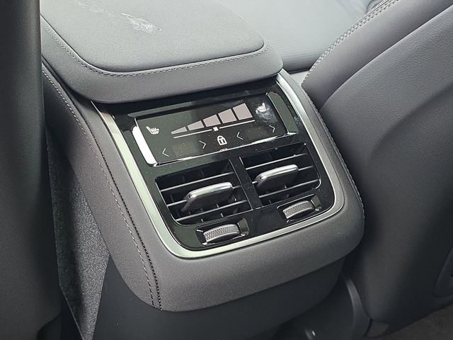 2026 Volvo XC90 Ultra - Photo 27