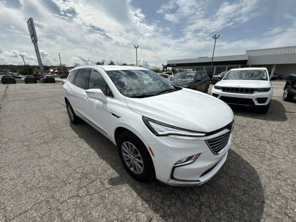 Used 2024 Buick Enclave Essence SUV