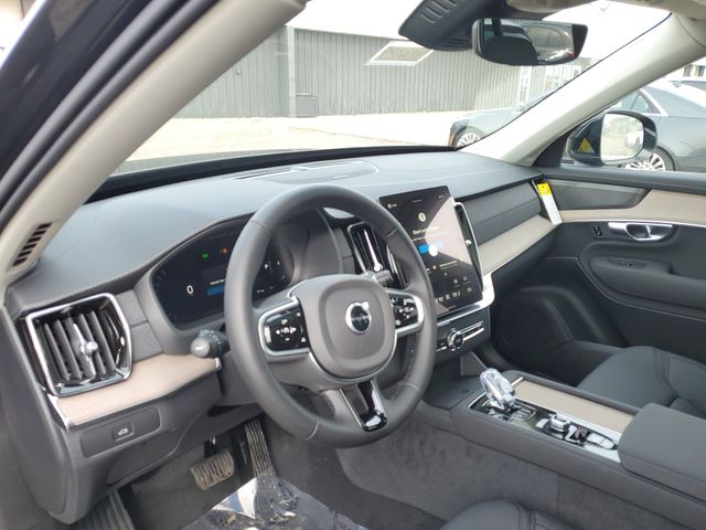 2026 Volvo XC90 Plus - Photo 8