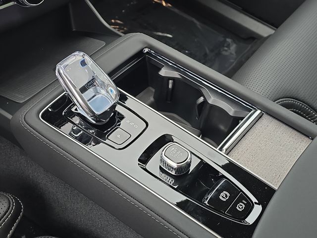 2026 Volvo XC90 Ultra - Photo 16