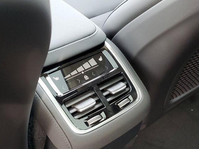 2026 Volvo XC90 Plus - Photo 30