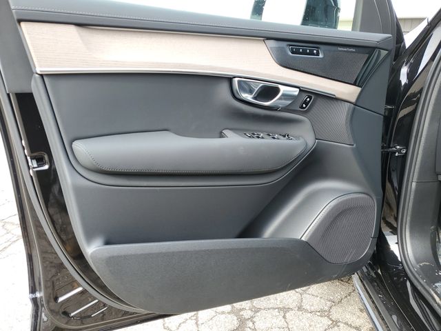 2026 Volvo XC90 Plus - Photo 22