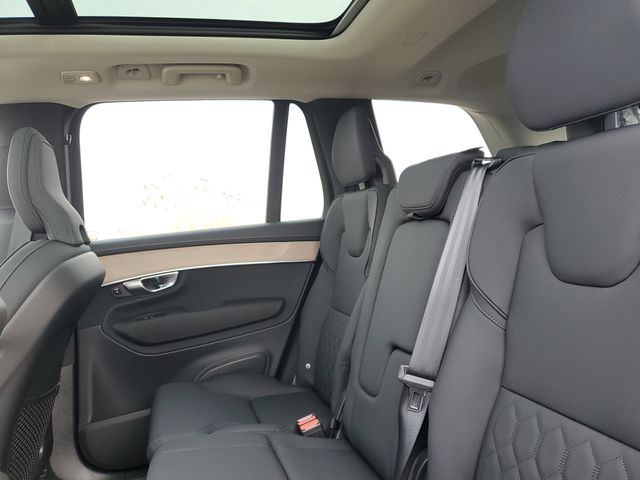 2026 Volvo XC90 Plus - Photo 28