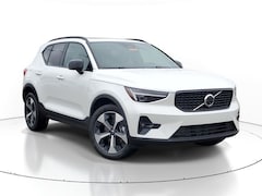 2026 Volvo XC40 B5 Plus AWD SUV