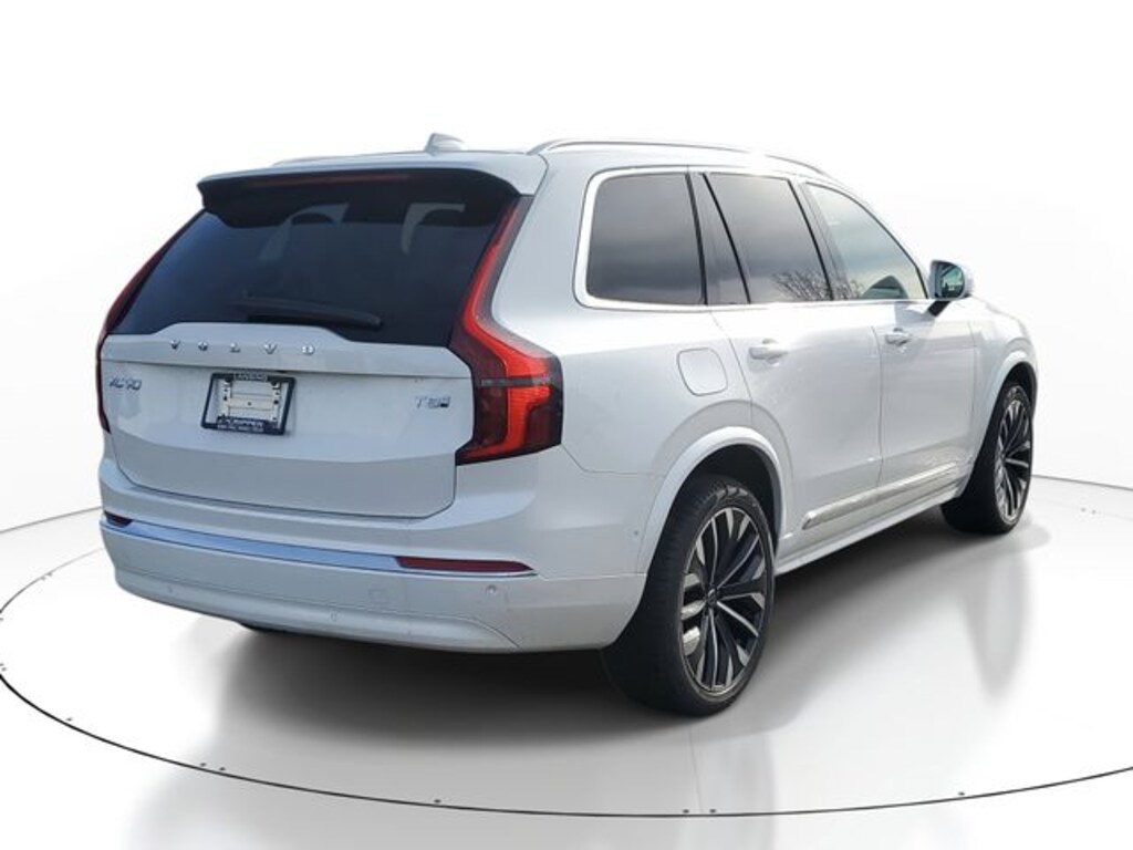 New 2026 Volvo XC90 plug-in hybrid T8 Ultra 7-Seater SUV