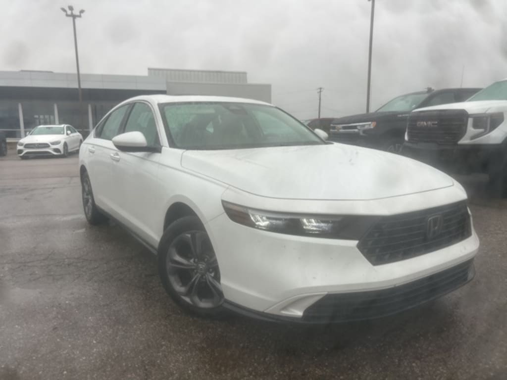 Used 2024 Honda Accord EX Sedan