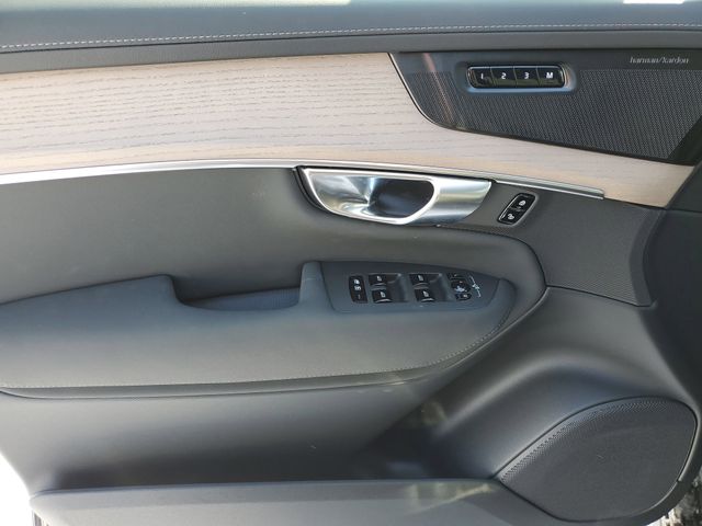 2026 Volvo XC90 Plus - Photo 20