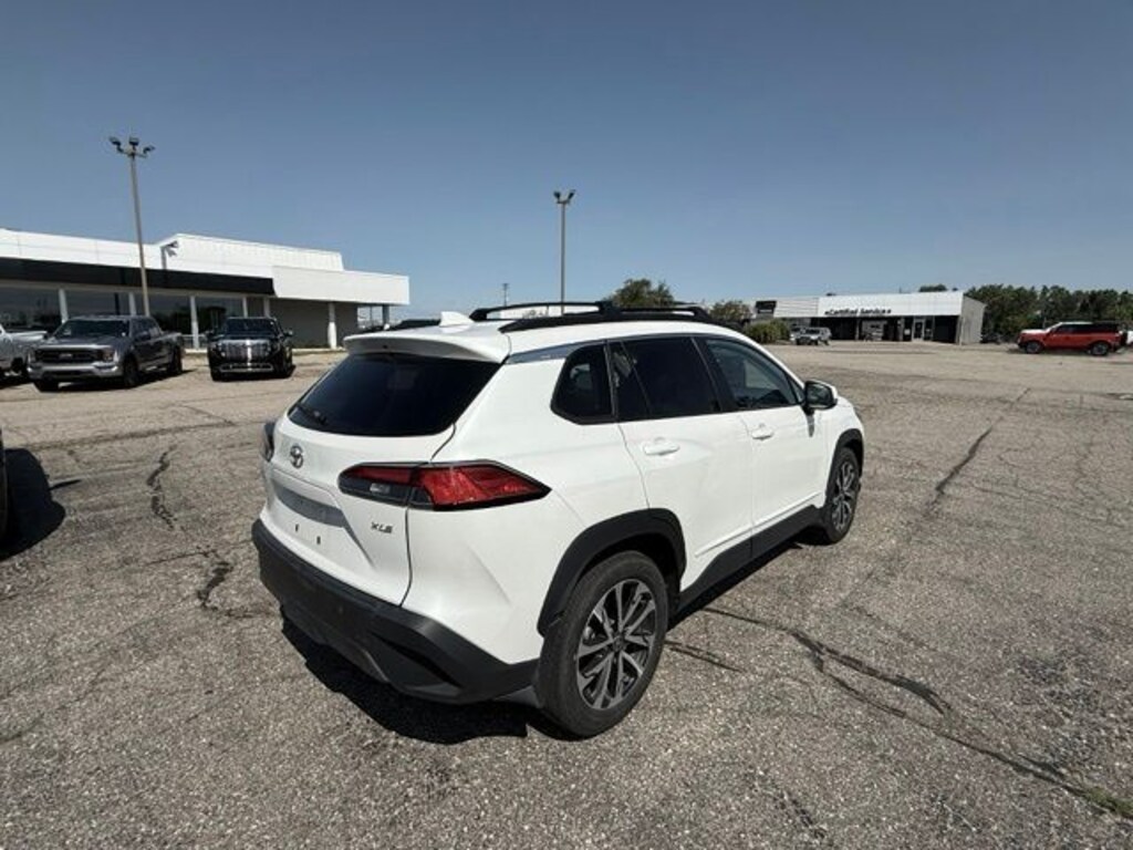 Used 2023 Toyota Corolla Cross XLE SUV