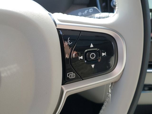 2026 Volvo XC90 Ultra - Photo 12