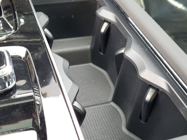 2026 Volvo XC90 Plus - Photo 20